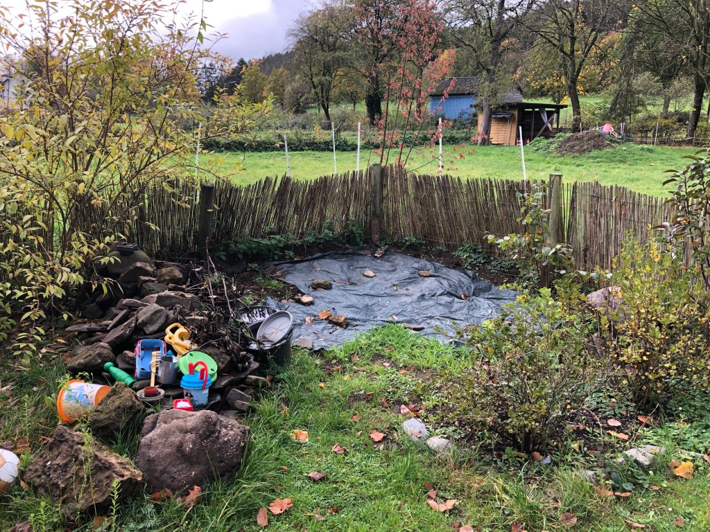 Ein neuer Gemüsegarten muss her. Feine Arbeiten
